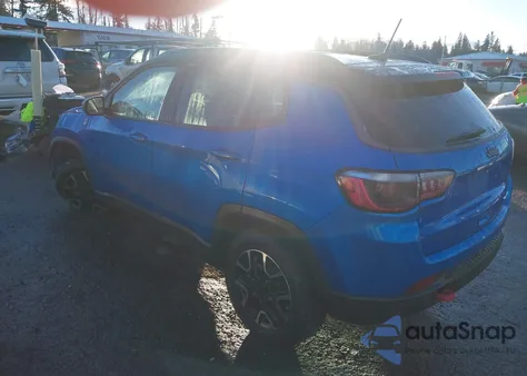 2021 Jeep Compass Trailhawk 4X4 из США, поврежденный, VIN 3C4NJDDB8MT591113